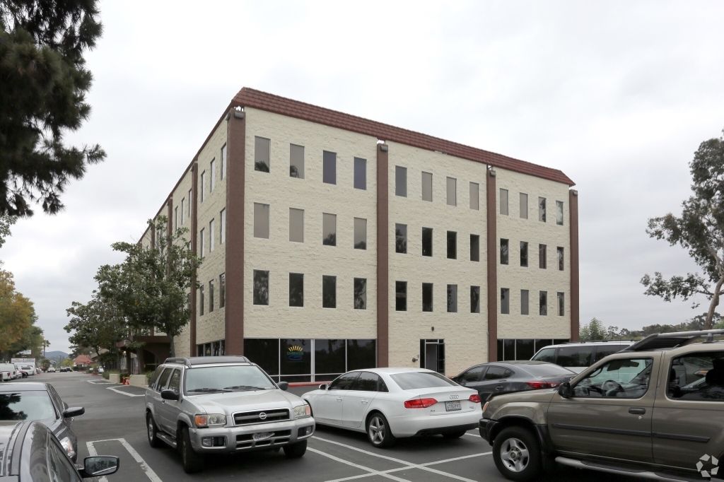 500-550 W Vista Way, Vista, CA  92083, Vista